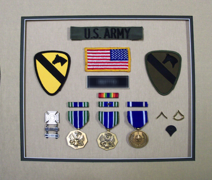 MILITARY BADGES